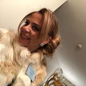 Meet your Posher, Carla